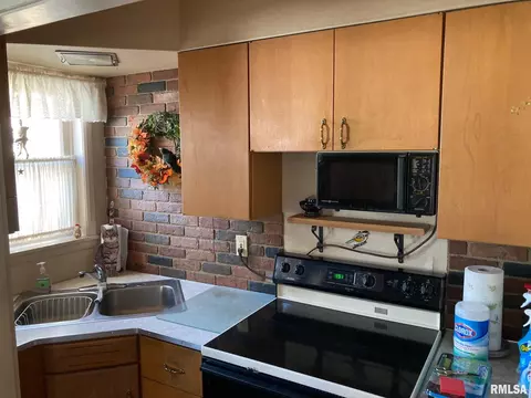 1203 S 9th St, Springfield, IL 62703 photo 7