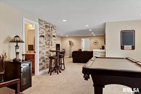Living - 5716 Kelley Pointe Dr, Springfield, IL 62711 photo 9 of 15