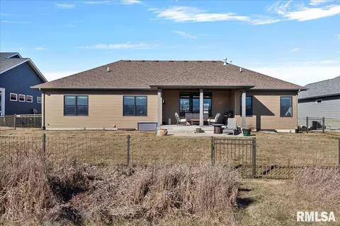 Exterior - 5716 Kelley Pointe Dr, Springfield, IL 62711 photo 9 of 11