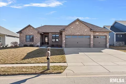 Exterior - 5716 Kelley Pointe Dr, Springfield, IL 62711 photo 3 of 11