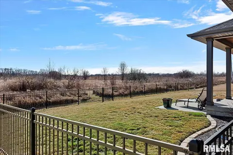 Exterior - 5716 Kelley Pointe Dr, Springfield, IL 62711 photo 7 of 11