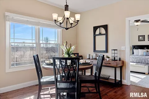 Dining - 5716 Kelley Pointe Dr, Springfield, IL 62711 photo 4 of 5
