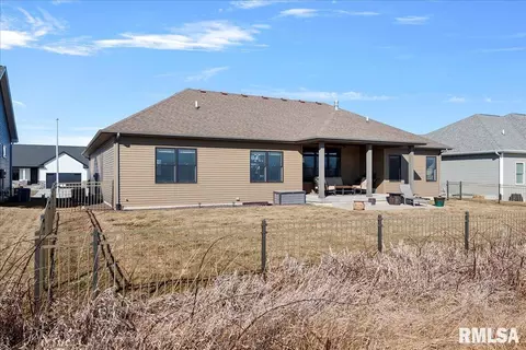 Exterior - 5716 Kelley Pointe Dr, Springfield, IL 62711 photo 10 of 11