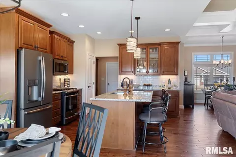 Kitchen - 5716 Kelley Pointe Dr, Springfield, IL 62711 photo 6 of 7