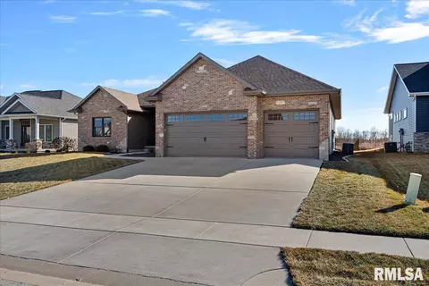 Exterior - 5716 Kelley Pointe Dr, Springfield, IL 62711 photo 4 of 11