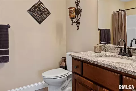 Bath - 5716 Kelley Pointe Dr, Springfield, IL 62711 photo 6 of 6
