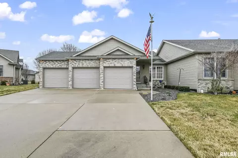 2708 Covered Wagon Trl, Springfield, IL 62711
