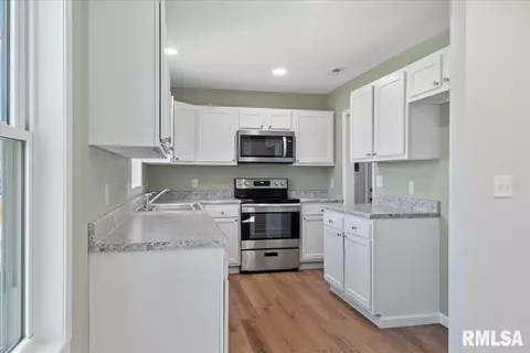 1936 N 21st St, Springfield, IL 62702 photo 9