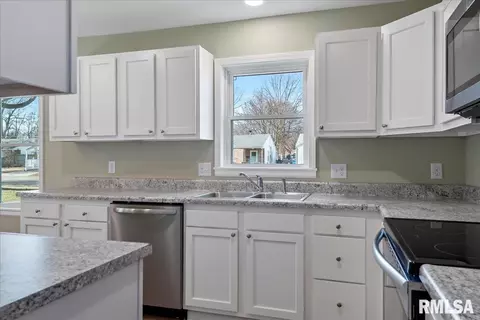 1936 N 21st St, Springfield, IL 62702 photo 10