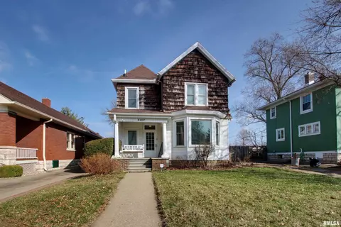 2107 Hampshire St, Quincy, IL 62301