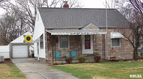 2825 S 3rd St, Springfield, IL 62703