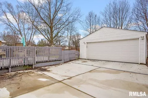 Exterior - 51 Andover Dr, Springfield, IL 62711 photo 4 of 8