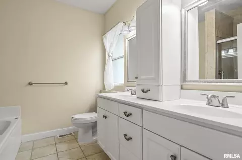 Bath - 2616 Dickens, Springfield, IL 62711 photo 1 of 5