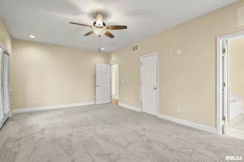 Living - 2616 Dickens, Springfield, IL 62711 photo 6 of 6