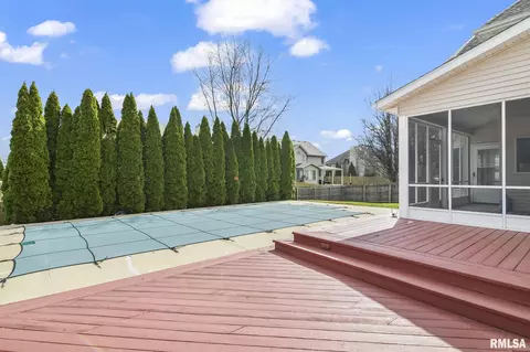 Exterior - 2616 Dickens, Springfield, IL 62711 photo 4 of 7