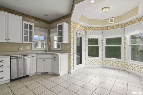 Kitchen - 2616 Dickens, Springfield, IL 62711 photo 3 of 3