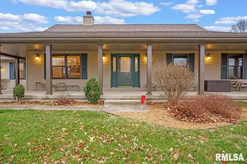 1790 Covered Bridge Rd, Glenarm, IL 62536