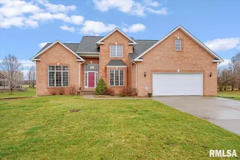 11352 Blue Oak Ln, Athens, IL 62613