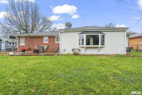 Exterior - 48 Glen Aire Dr, Springfield, IL 62703 photo 6 of 6