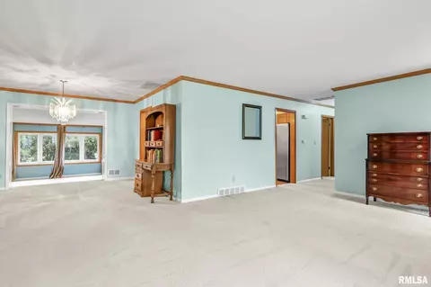 Bedroom - 48 Glen Aire Dr, Springfield, IL 62703 photo 1 of 4