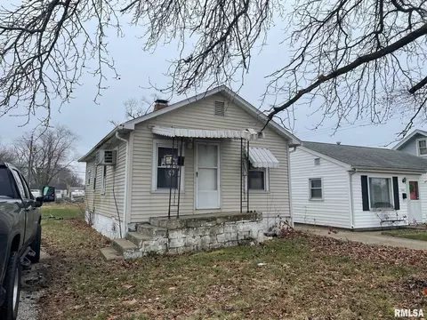 3048 S 11th St, Springfield, IL 62703