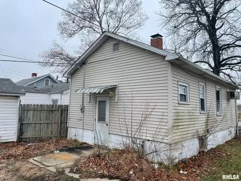 3048 S 11th St, Springfield, IL 62703 photo 3
