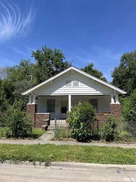 1913 S 16th St, Springfield, IL 62703 photo 1