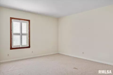 2325 S Lowell Ave, Springfield, IL 62704 photo 7