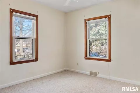 2325 S Lowell Ave, Springfield, IL 62704 photo 18
