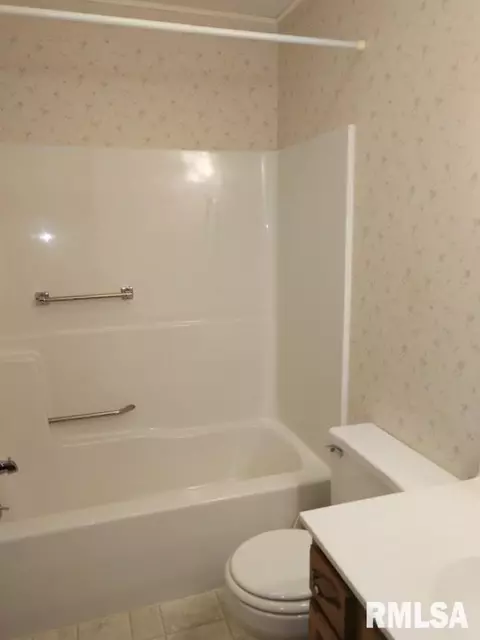 Bath - 703 E Holden St, Virden, IL 62690 photo 3 of 3