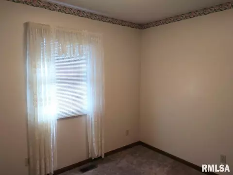 Other - 703 E Holden St, Virden, IL 62690 photo 4 of 8