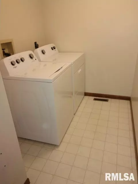 Other - 703 E Holden St, Virden, IL 62690 photo 6 of 8