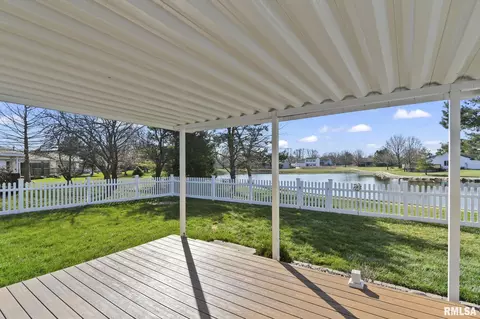 Exterior - 104 Argenta Dr, Springfield, IL 62704 photo 3 of 6