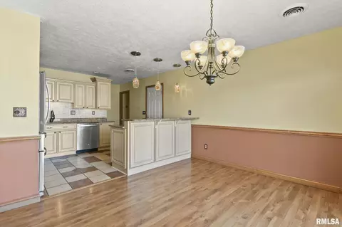 Dining - 104 Argenta Dr, Springfield, IL 62704 photo 1 of 1