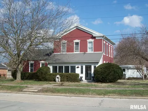 115 E Pearl St, Winchester, IL 62694