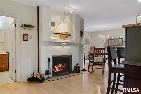2 Long Bay Dr, Springfield, IL 62712 photo 12