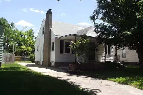 2432 S 5th St, Springfield, IL 62703