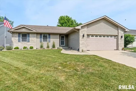 4200 Clearwater Ln, Springfield, IL 62703
