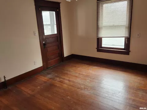 2013 S Spring St, Springfield, IL 62704 photo 7