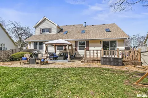 Exterior - 3300 Blueberry Ln, Springfield, IL 62711 photo 4 of 5