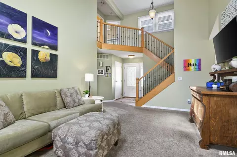 Living - 3300 Blueberry Ln, Springfield, IL 62711 photo 2 of 6
