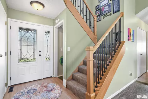 Entry Way - 3300 Blueberry Ln, Springfield, IL 62711 photo 2 of 4