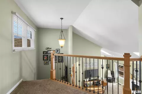 Entry Way - 3300 Blueberry Ln, Springfield, IL 62711 photo 3 of 4