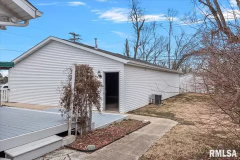 413 W Mulberry Street A, Chatham, IL 62629 photo 34