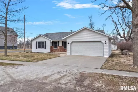 413 W Mulberry Street A, Chatham, IL 62629 photo 2