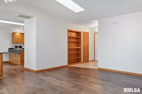 413 W Mulberry Street A, Chatham, IL 62629 photo 6
