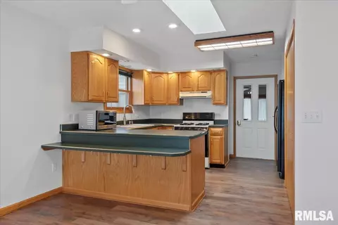 413 W Mulberry Street A, Chatham, IL 62629 photo 10
