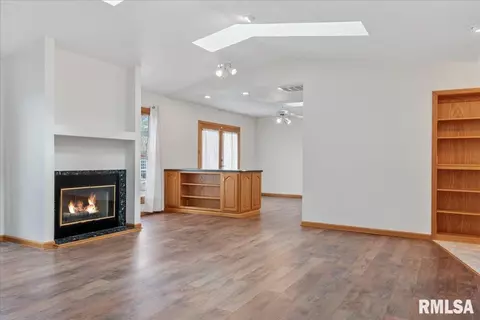 413 W Mulberry Street A, Chatham, IL 62629 photo 5