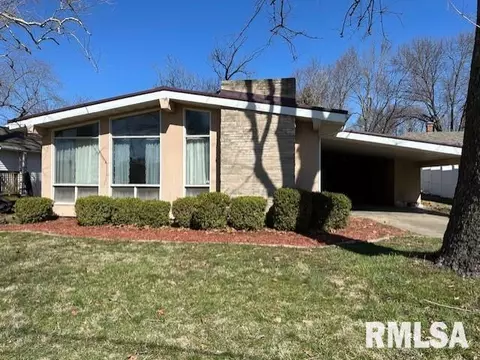 304 Lake St, Jacksonville, IL 62650