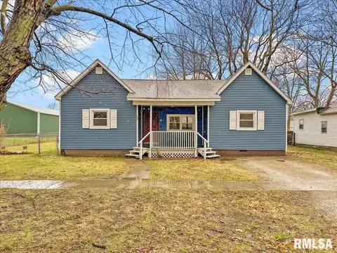 127 6th St, Illiopolis, IL 62539
